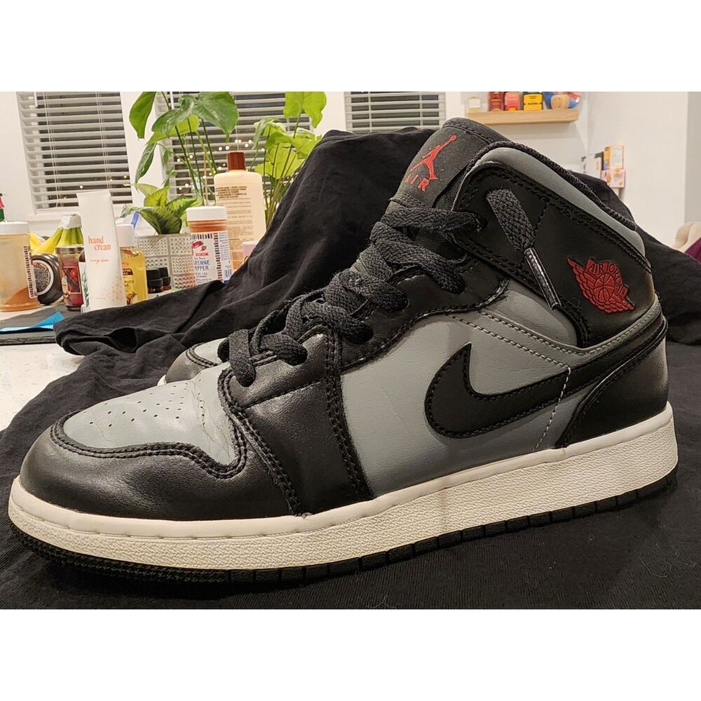 Nike Air Jordan 1 Mid GS "Shadow Red" Size 7Y (Women's 8.5)